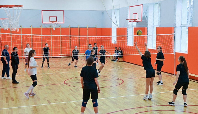  Владислав Шапша посетил кировскую школу №2