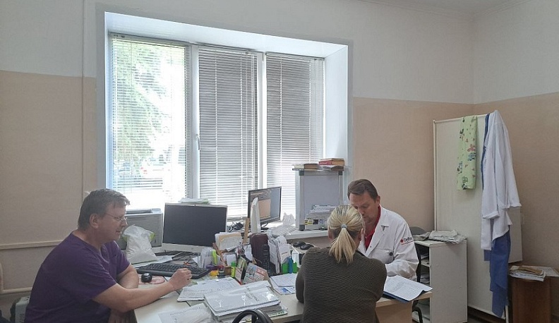 Врачи из областной клинической больницы ведут приём в Тарусе