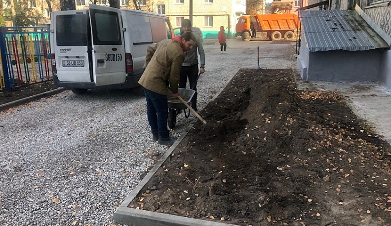 В Людинове завершается благоустройство дворовых территорий