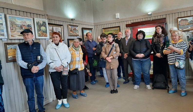 В Тарусе открылась выставка живописи Юлии Хотян