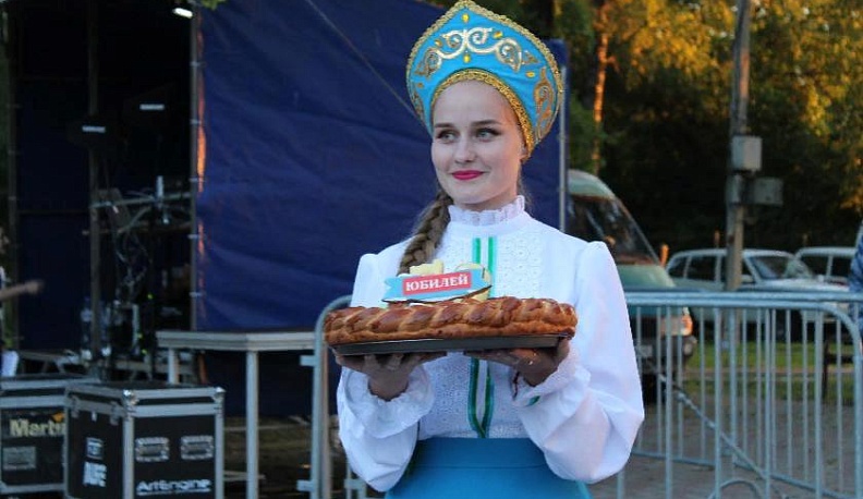 Вперёд и с песней!