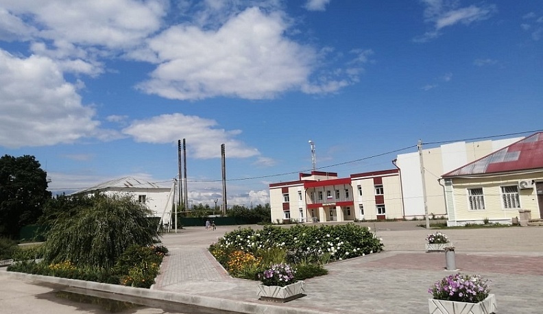 В селе Березичский Стеклозавод появился цветник