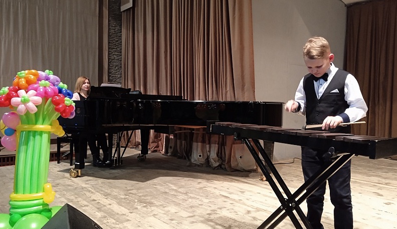 В Калуге прошел праздничный концерт, посвященный Международному женскому дню