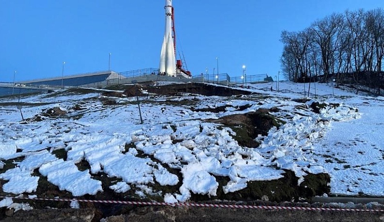 В Калуге оползшую часть склона у Музея космонавтики приведут в порядок