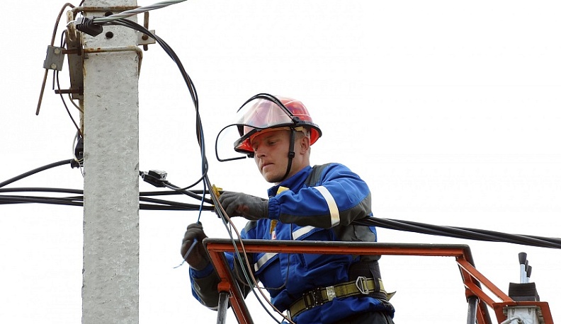 Калужские энергетики работают в режиме повышенной готовности из-за непогоды