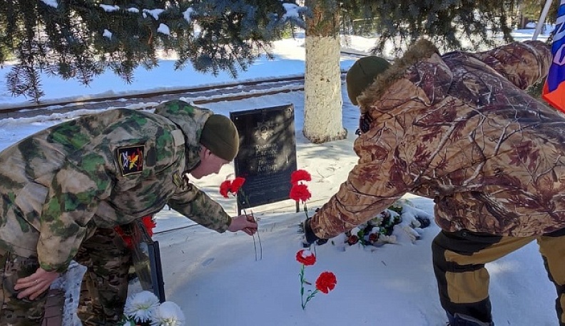 «Пограничное братство» и «Красная гвоздика» провели автопробег памяти защитников Отечества