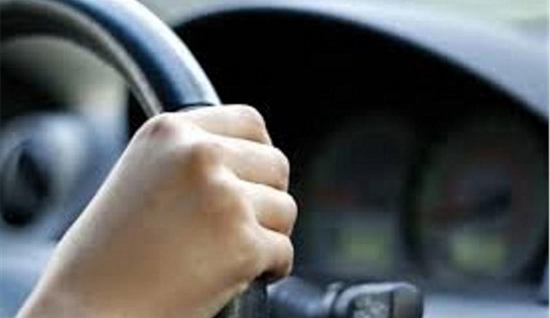 17-летний юноша угнал автомобиль и сдал на запчасти