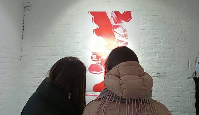 В Калуге открылась коллективная выставка семи художниц