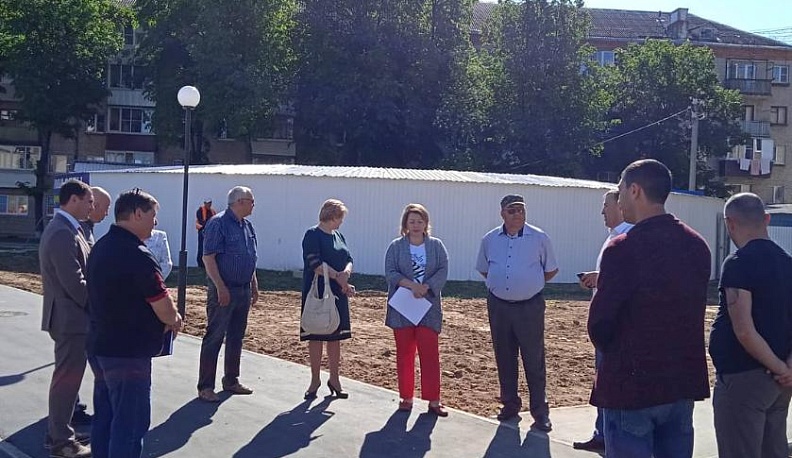 В Жуковском районе идёт контроль за качеством выполняемых работ по благоустройству