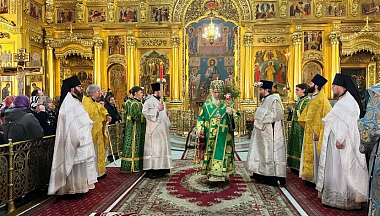 С праздником Пасхи калужан поздравил Владислав Шапша