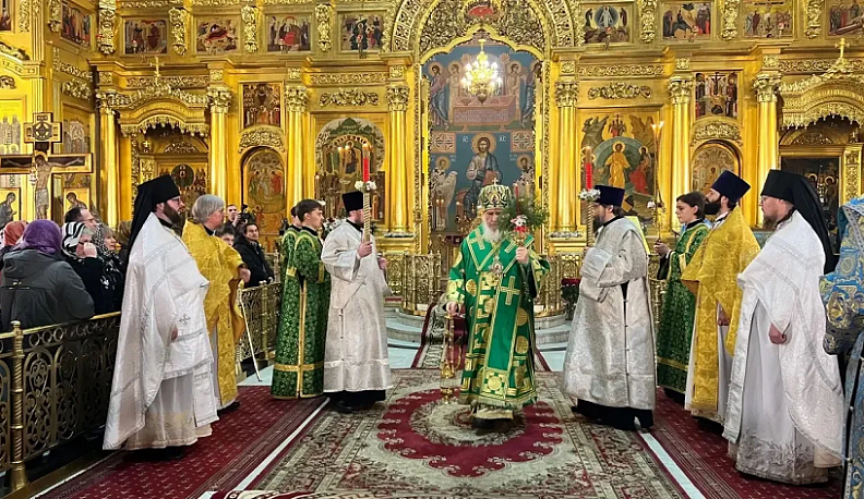 С праздником Пасхи калужан поздравил Владислав Шапша