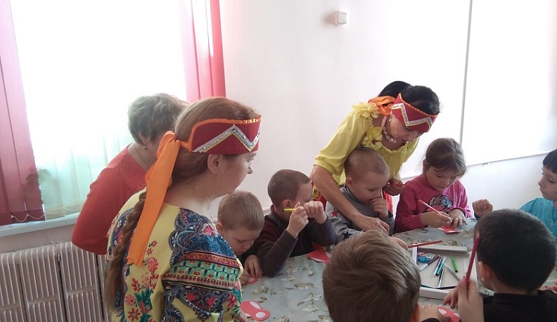 В Корекозевской модельной библиотеке прошло мероприятие «Красавица-матрёшка»