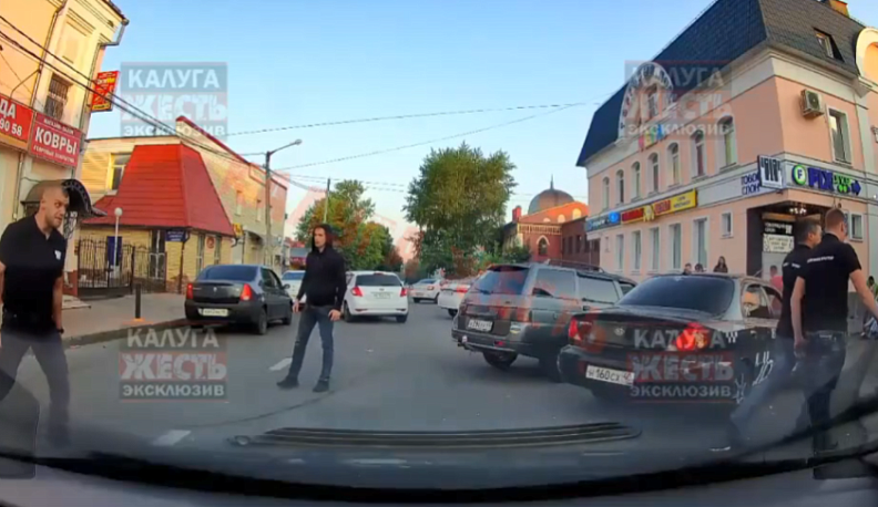 Полиция проведет проверку после стрельбы в центре Калуги