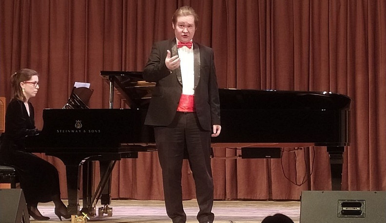 В калужском Доме музыки прошел инклюзивный концерт в рамках музыкально-просветительского проекта «Путь к свету»