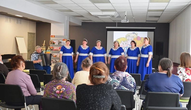 В Перемышле для женщин устроили «Весеннее настроение»