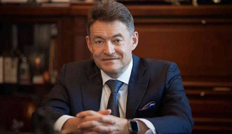 Владислав Шапша поздравил с государственными наградами Андрея Каприна и Сергея Иванова