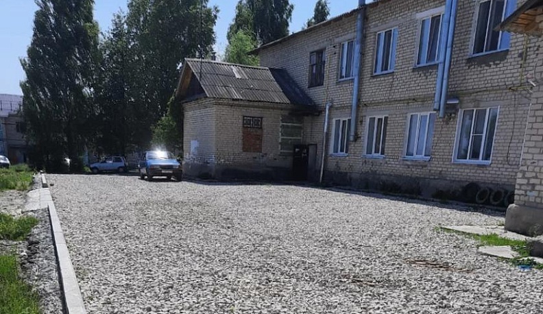 В Ульяновском районе продолжается благоустройство дворов