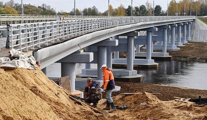 В Дзержинском районе в 2023 году привели в порядок путепровод через улицу Слободка