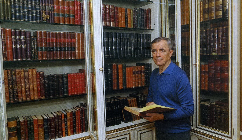 Человек, умеющий объединять