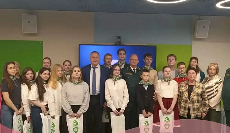 В Калуге прошло открытие нового школьного лесничества «Соколиная дружина»