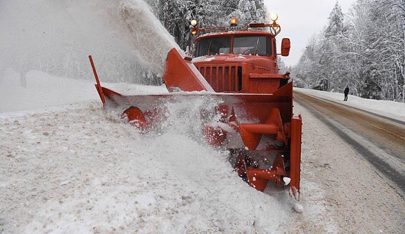 Зимой региональные дороги Калужской области будут убирать 314 машин спецтехники