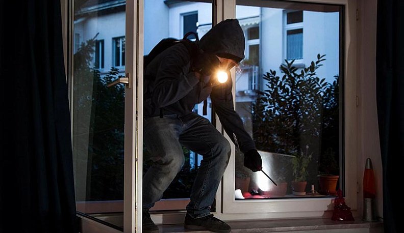 В Калуге взяли форточника-рецидивиста