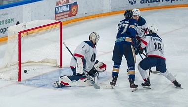 Хоккейный клуб «Калуга» сыграл в Москве с «Бураном. Мск» 