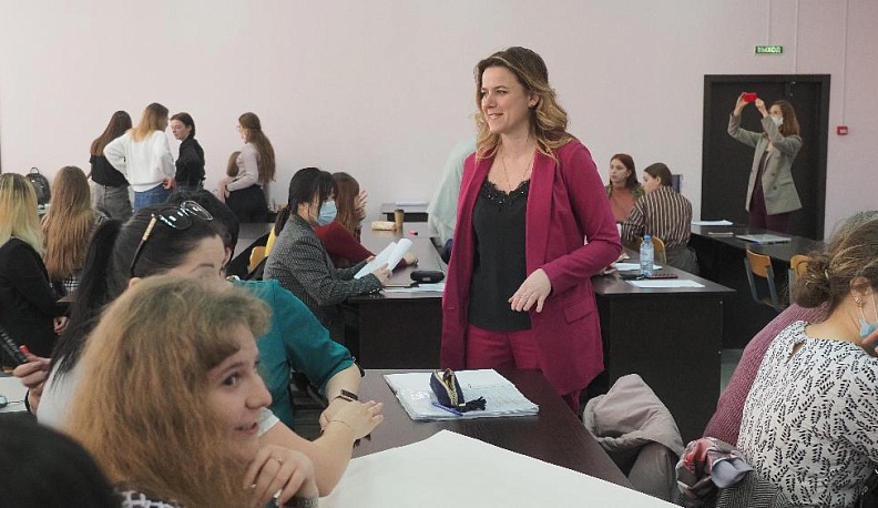 Харизматичный, любящий детей