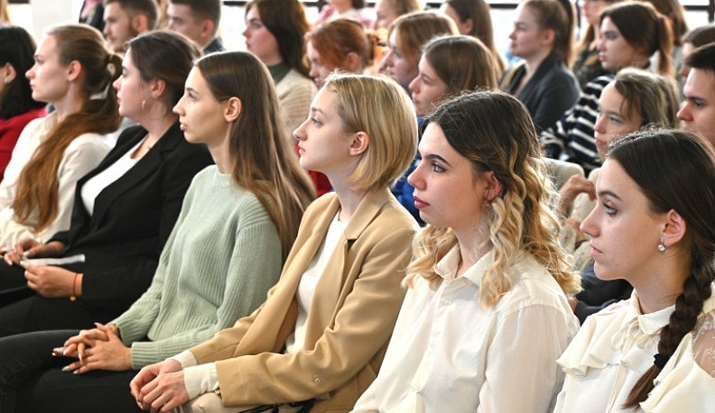 В 2022 году в школы Калужской области пришли 184 молодых учителя