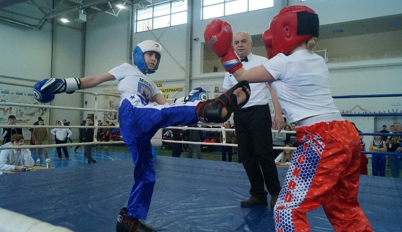 В Козельске проходит чемпионат области по кикбоксингу