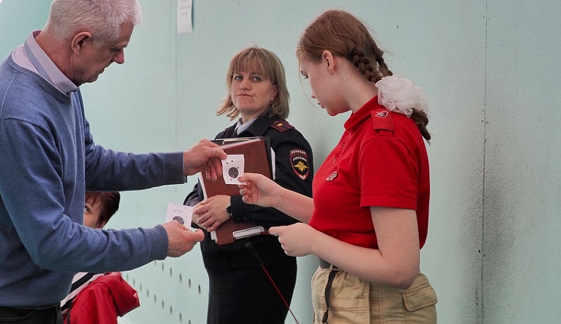 В Ульяновском районе прошла военно-спортивная игра «Сила, слава и доблесть России»
