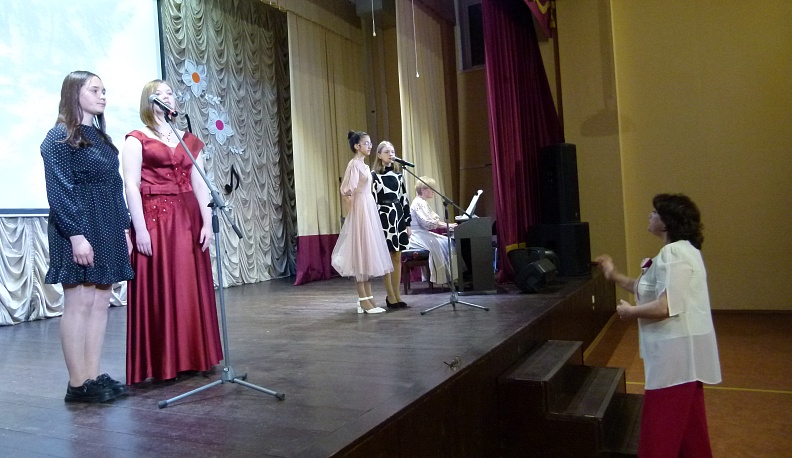 В Износках прошел отчетный концерт детской школы искусств 