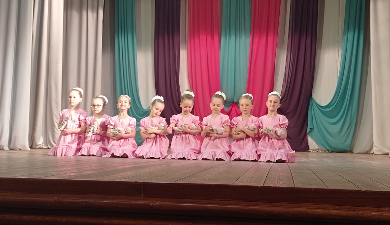 В Людинове прошёл открытый районный фестиваль творческих коллективов