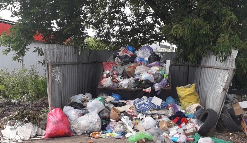 Калужане в соцсетях часто жалуются на несвоевременный вывоз мусора