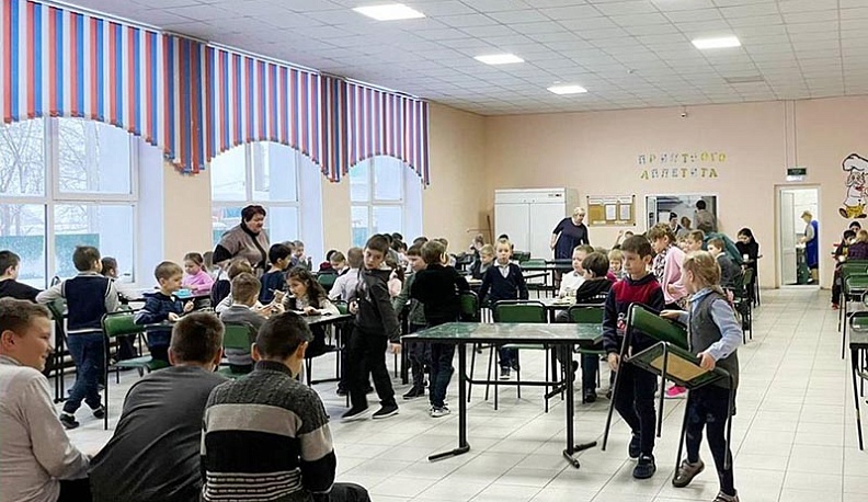 Мещовская школа получила 2 млн за лучшую организацию питания