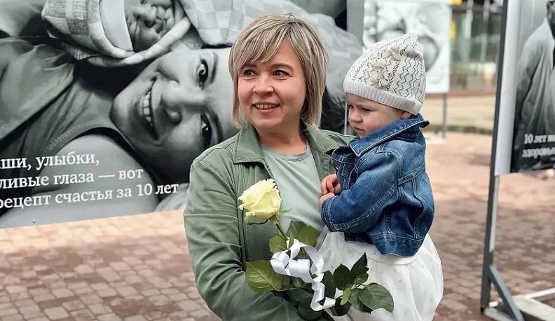 На Театральной улице в Калуге открылась выставка о первых минутах жизни человека