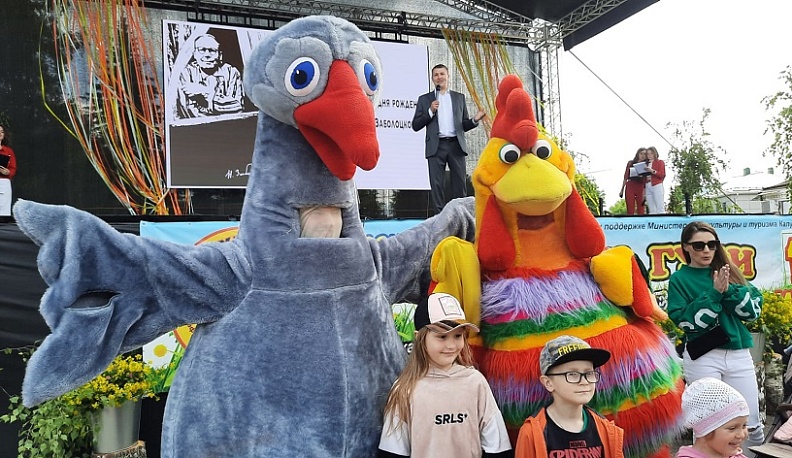 Фестиваль «Петухи и гуси в городе Тарусе» прошёл феерично и с размахом