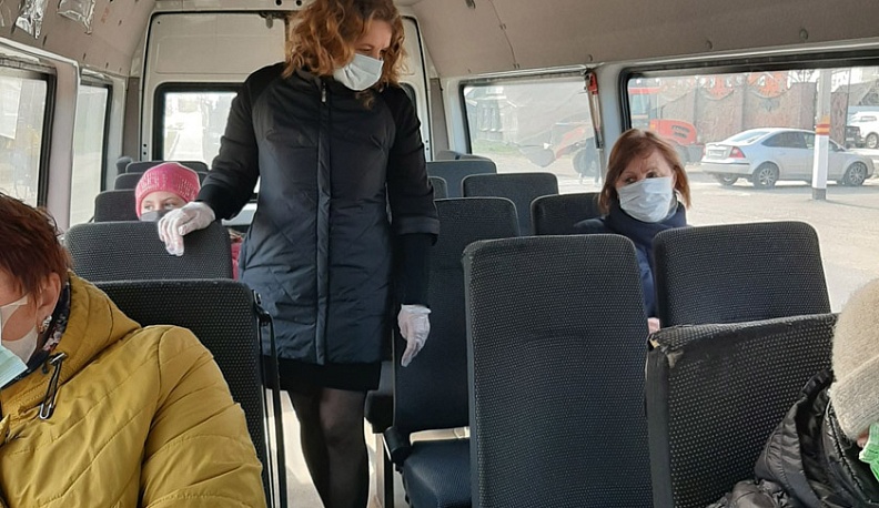 Людиновские водители ездят в масках и перчатках