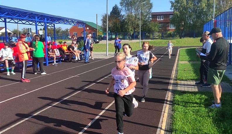 Мещовские школьники вышли на беговые дорожки