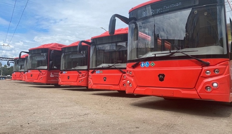 В Калугу поступили первые 7 новых автобусов