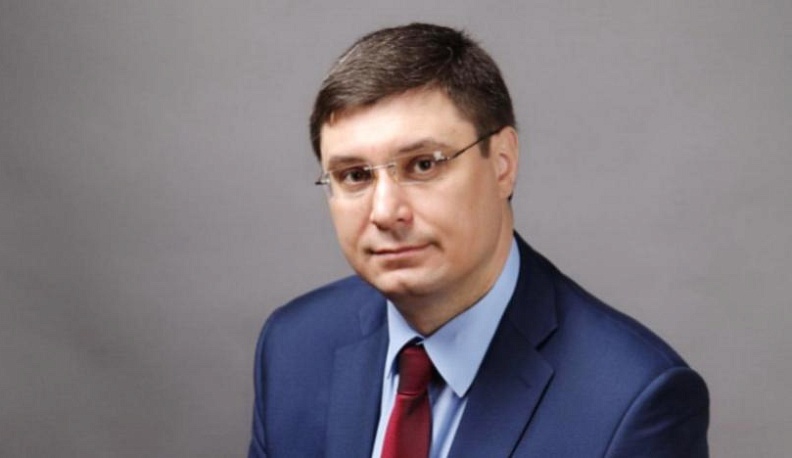 Депутат Государственной Думы ФС РФ Александр Авдеев поздравил учащихся, педагогов и родителей с Днем знаний 