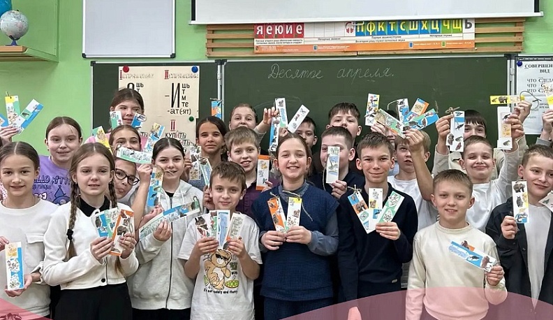 В калужской школе №45 провели мастер-класс по изготовлению закладок для книг