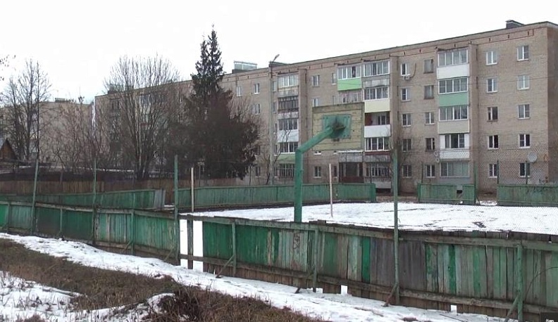 Пешеходной зоне и спортплощадке быть!