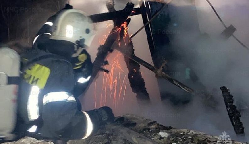 В СНТ под Калугой сгорел дачный дом
