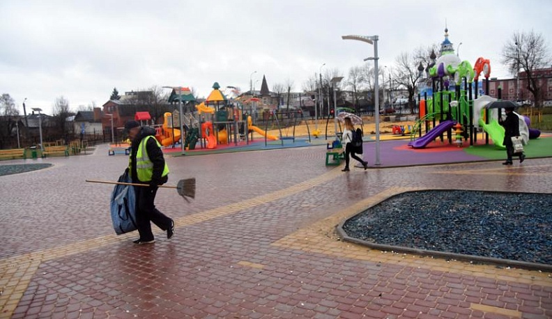 Лучший дворник Калуги получит премию в 50 тысяч рублей