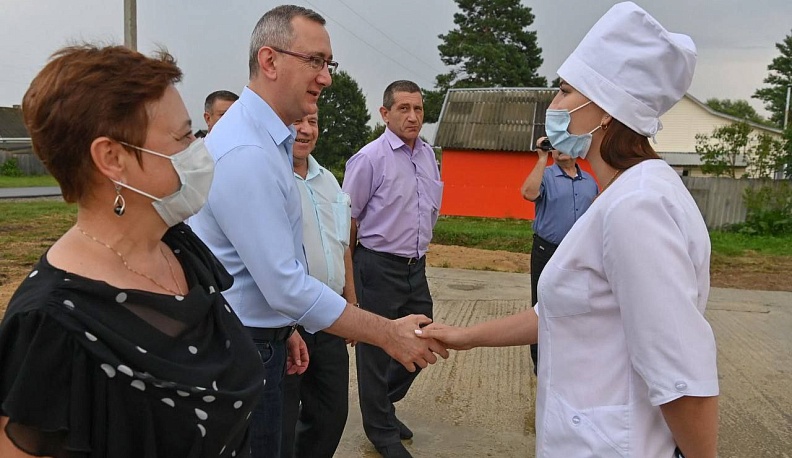 Владислав Шапша поздравил калужских медиков с их праздником