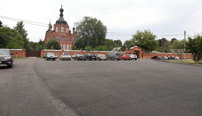 В Калужской области продолжается ремонт дороги к Шамординскому монастырю