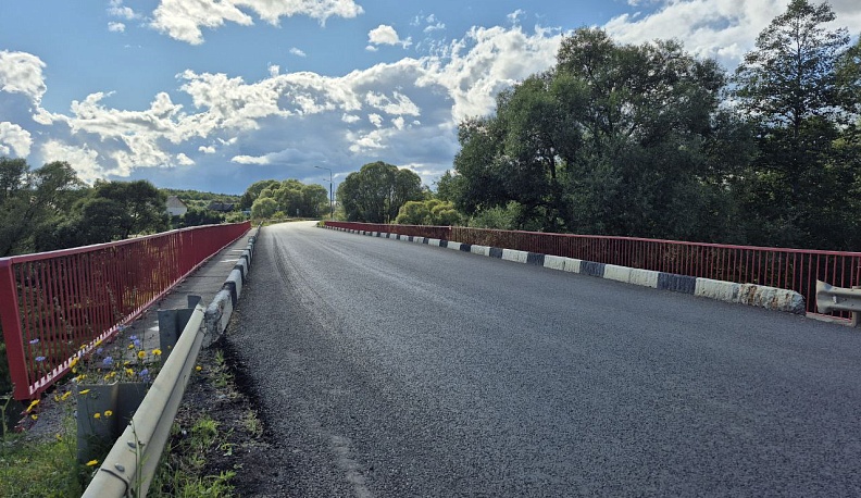 В рамках национального проекта «Инфраструктура для жизни» идет ремонт дороги до Мосальска 