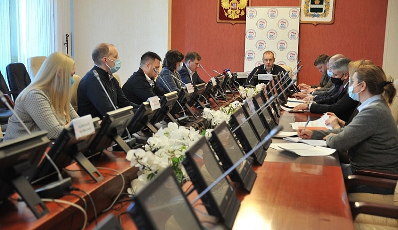 В Калужской области депутаты продолжают бороться за качественное питание в школах