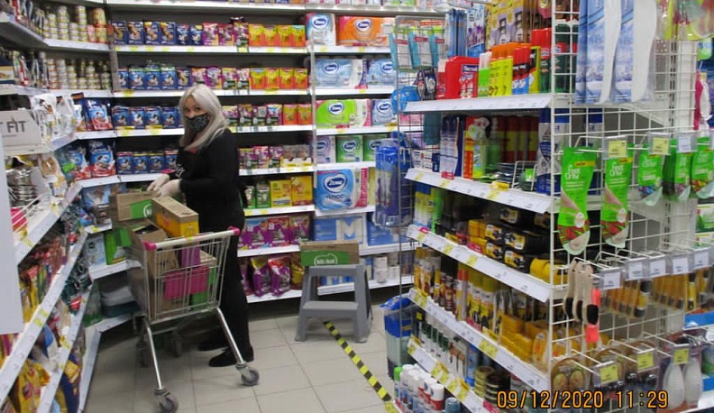 В магазинах Калуги проверяющие поймали двух безмасочников